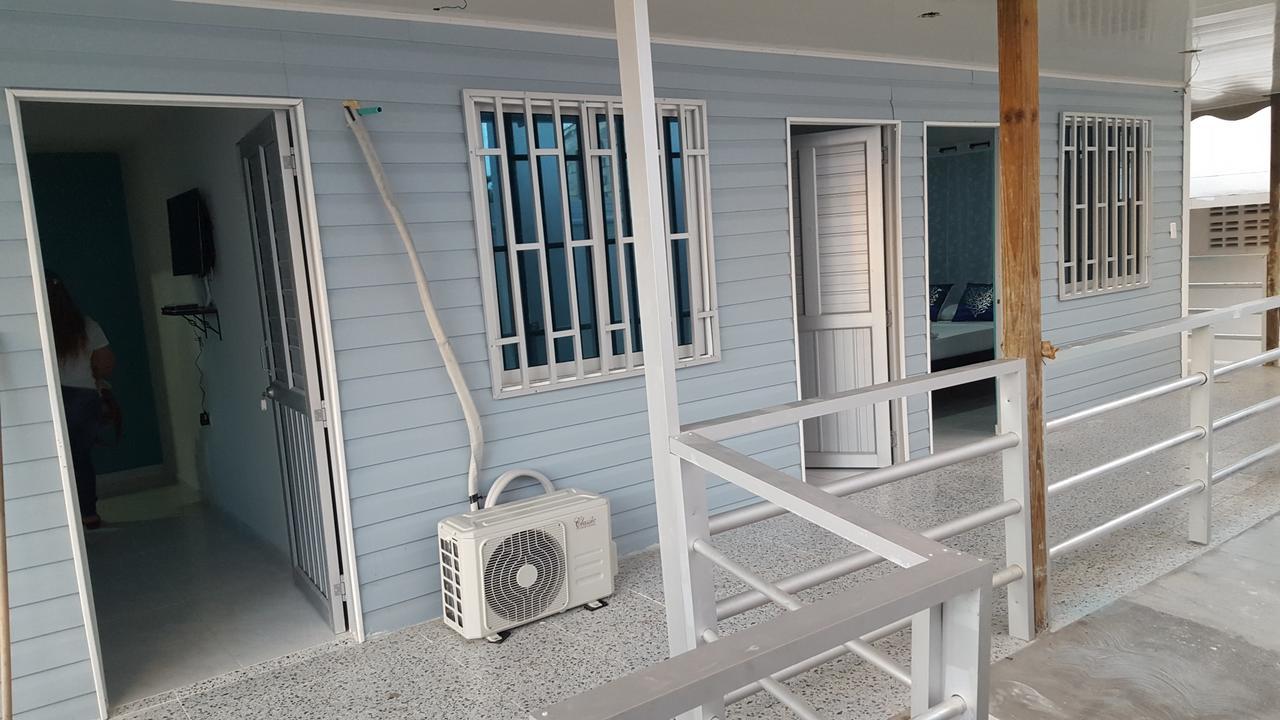 Islander'S Blue House Hotel San Andrés Buitenkant foto